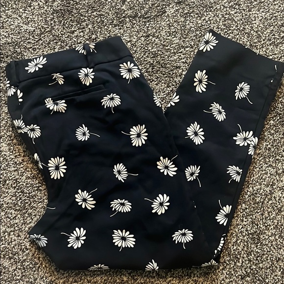 TALBOTS HAMPSHIRE ANKLE PANTS - FLORAL - Picture 2 of 10